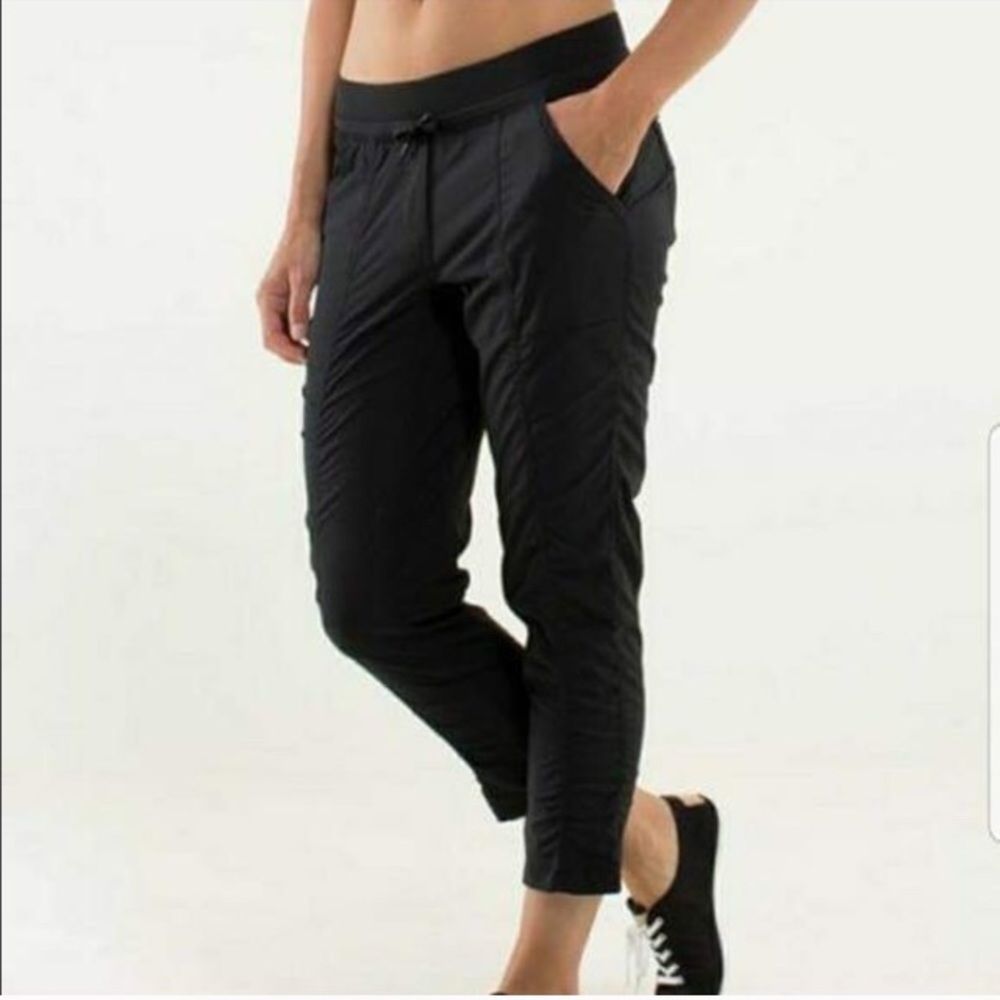 Street to Studio Pant - Lululemon - Size 6